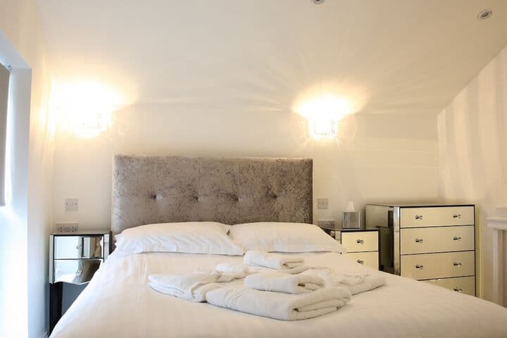 Latimer House photo 2