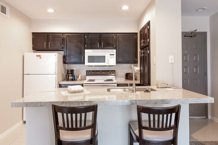 Craigshire Suites Arlington photo 2