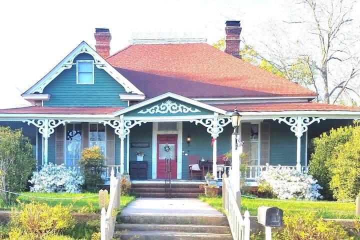 Holly House of Hamilton photo 4