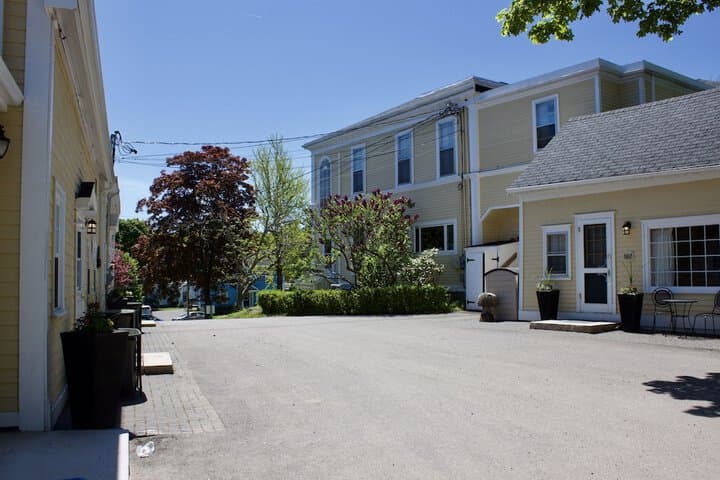 Tattingstone Inn photo 4