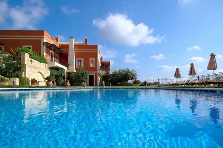 Fourni destination view