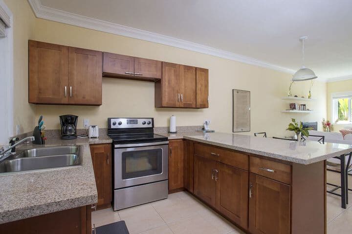Sir Charles Guest House photo 3