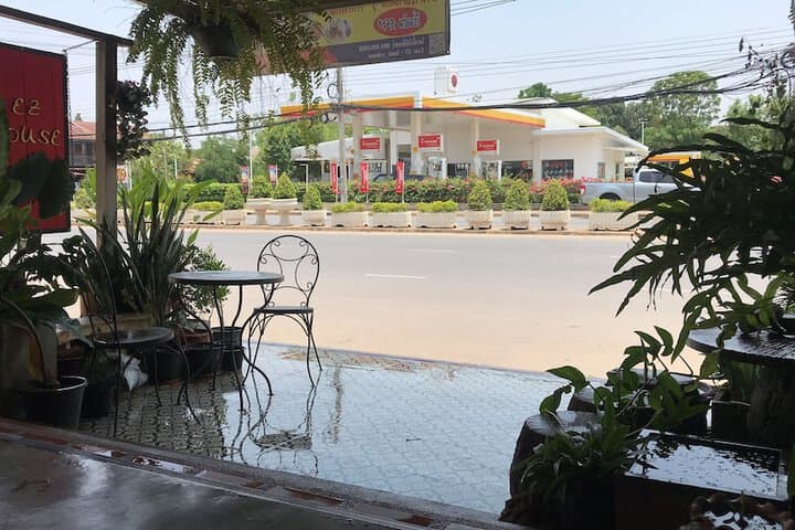 EZ House & Cafe photo 5