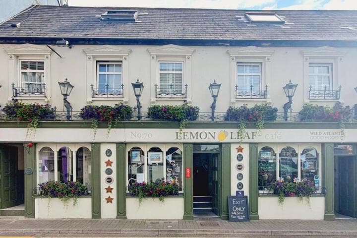 The Lemon Leaf Café Bar&Townhouse photo 2