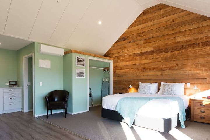 Shotover Country Cottages photo 5