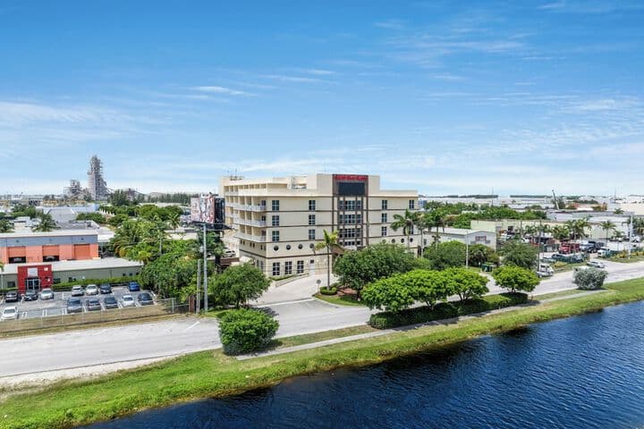 South River Suites photo 2