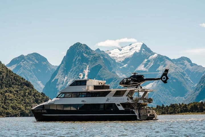 Fiordland Discovery photo 3
