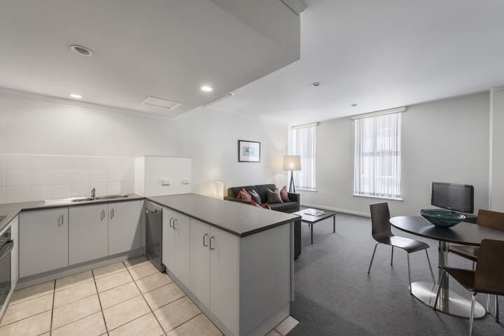 Franklin Apartments photo 5