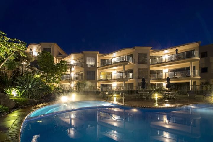 The Reef Beachfront Apartments photo 4