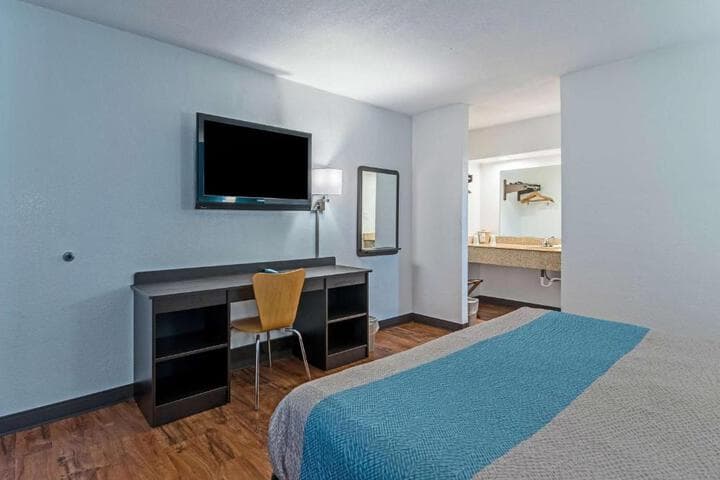 Americas Best Value Inn Hamilton photo 1