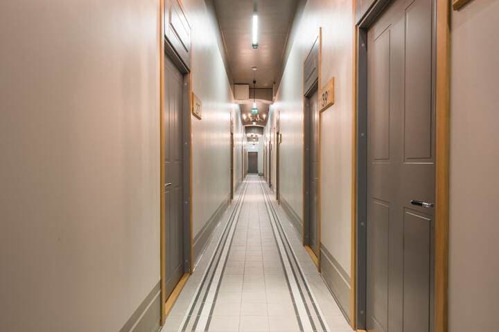 Angleterre Apartments photo 2