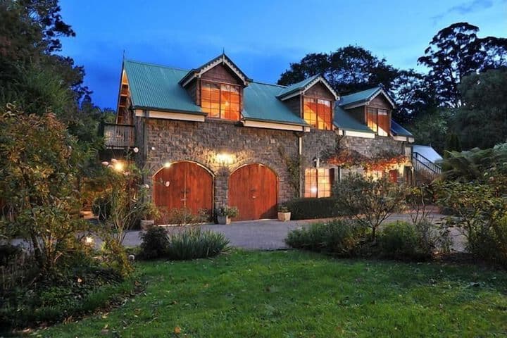 Mary Cards Coach House photo 4