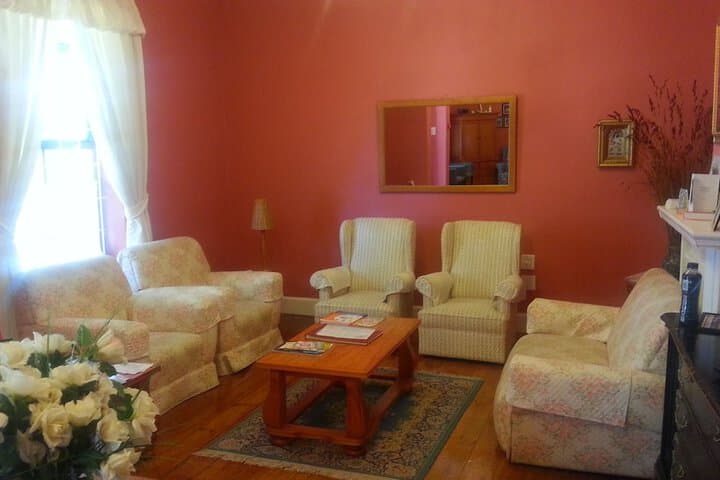 District Six Guesthouse photo 3