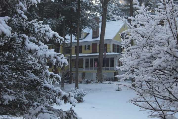 Brookview Manor Inn photo 2