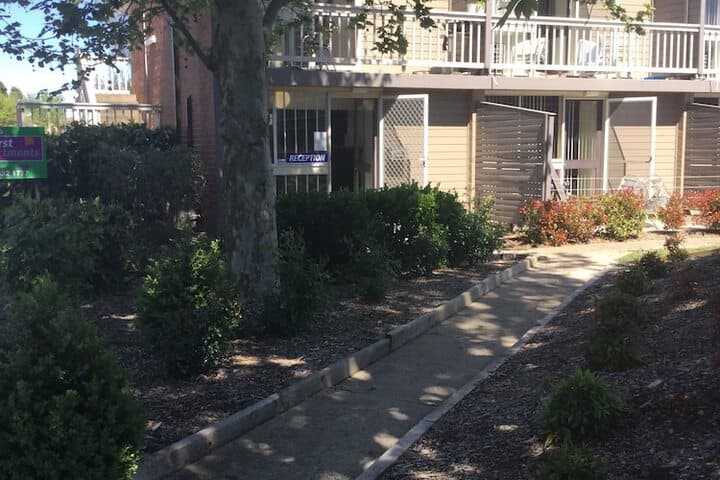 Bathurst Studio Apartments photo 3