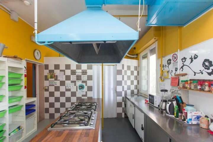 Sunflower Beach Backpacker Hostel photo 5