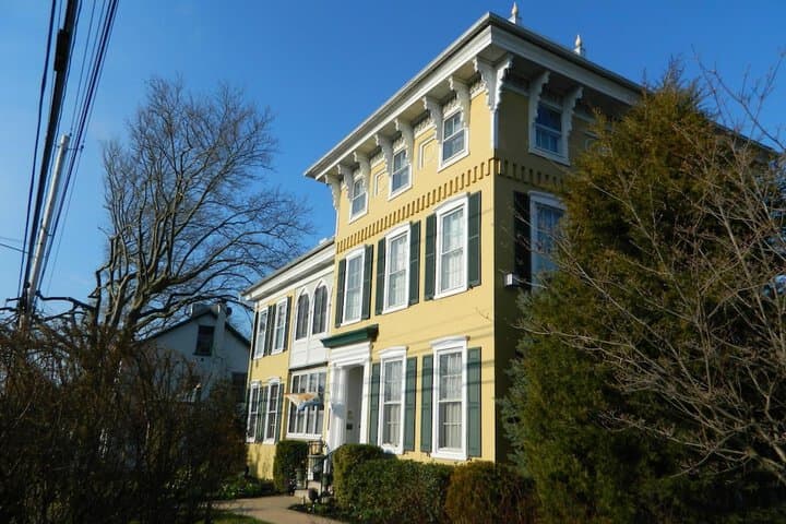 E J Bowman House Bed & Breakfast photo 2