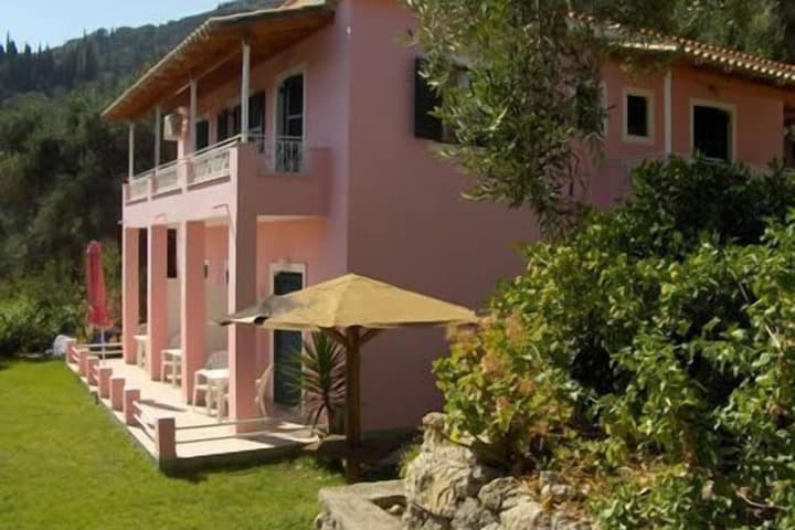 Ipsia Apartments photo 4