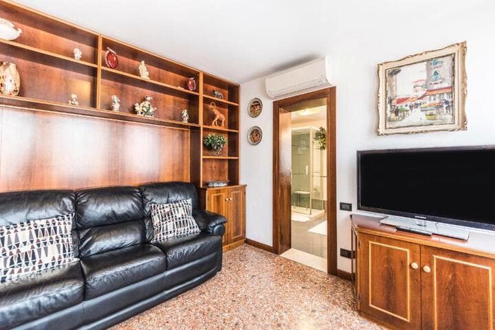 Ca Delfina Holiday Home photo 5