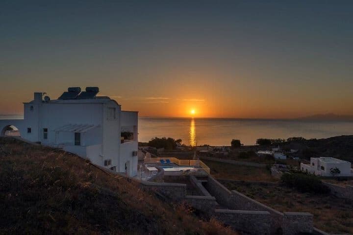 Queen of Santorini photo 2