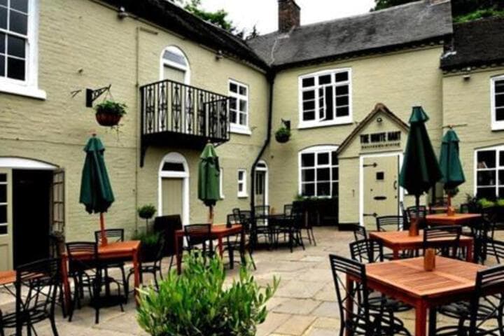 White Hart Inn photo 2