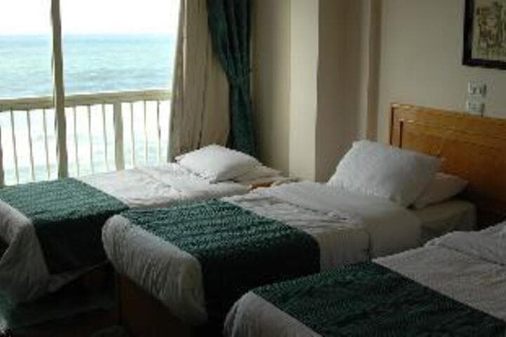 Royal Crown Hotel photo 1