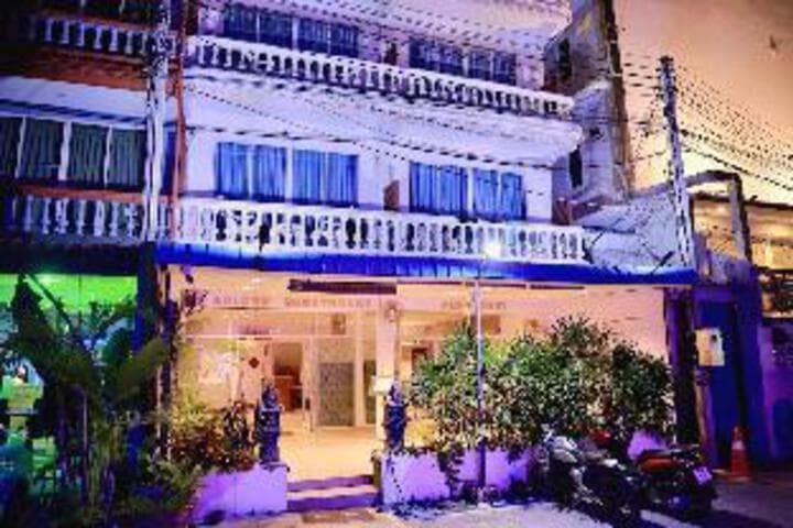 Golden Guesthouse photo 1