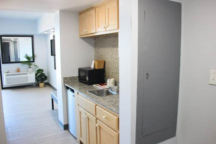 Sun&Sand Resort Oceanfront Suites photo 5