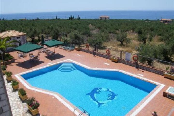 Amalia Apartments photo 2